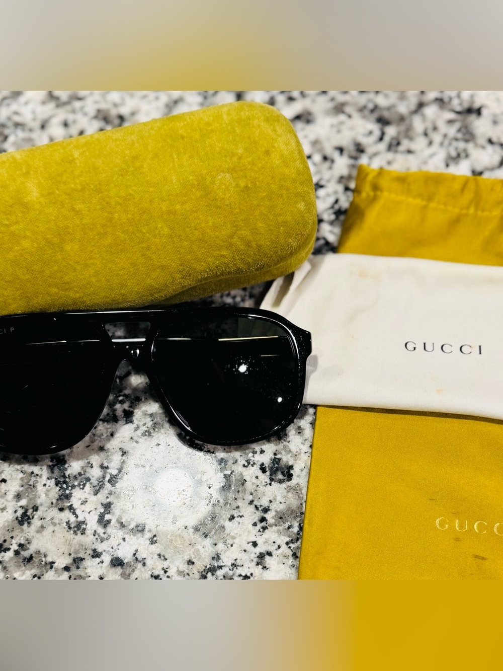 Authentic GUCCI GG1188S 001 Polarized Black Aviator Sunglasses with Dark Lenses - Picture 6 of 9